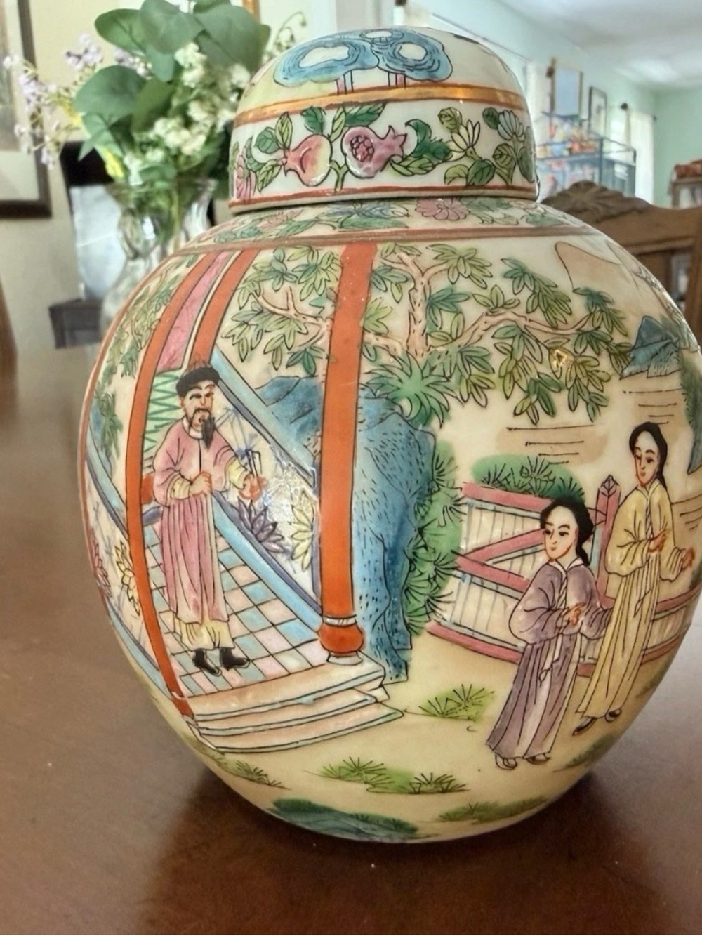 Vintage Chinese Famille Rose Ginger Jar 7” Figural Garden Scene Lidded